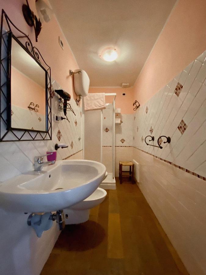 Bed and Breakfast Domos Antigas à Bottidda Extérieur photo