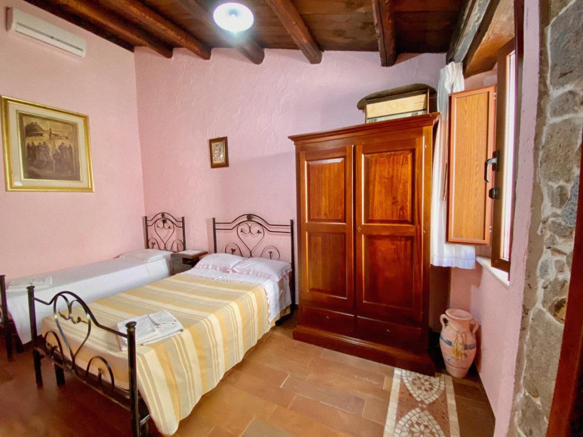 Bed and Breakfast Domos Antigas à Bottidda Extérieur photo